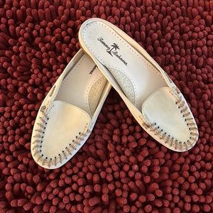 Tommy Bahama Off-White Women's Moccasins